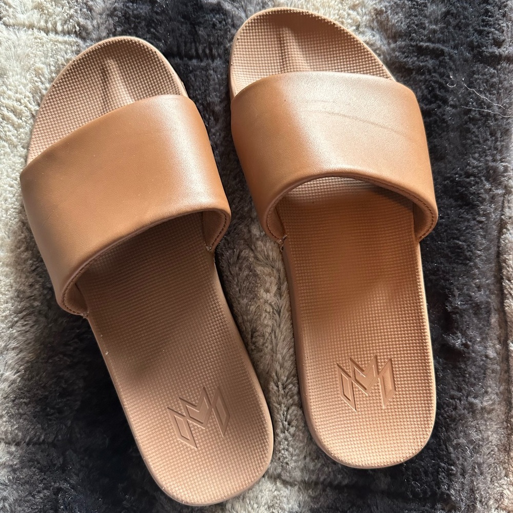 Women's Tan Slide Sandals